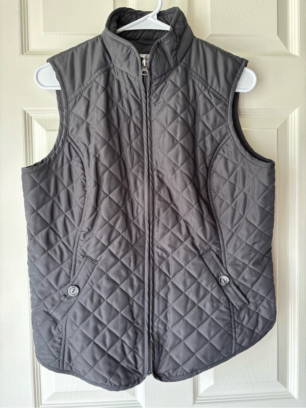 Van Heusen Women’s Quilted Sleeveless Vest in Gray